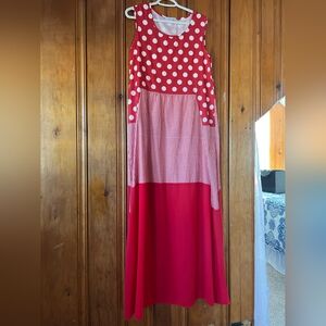 Red and White Sleeveless Scoop Neck Maxi Sundress for Casual Occasions
